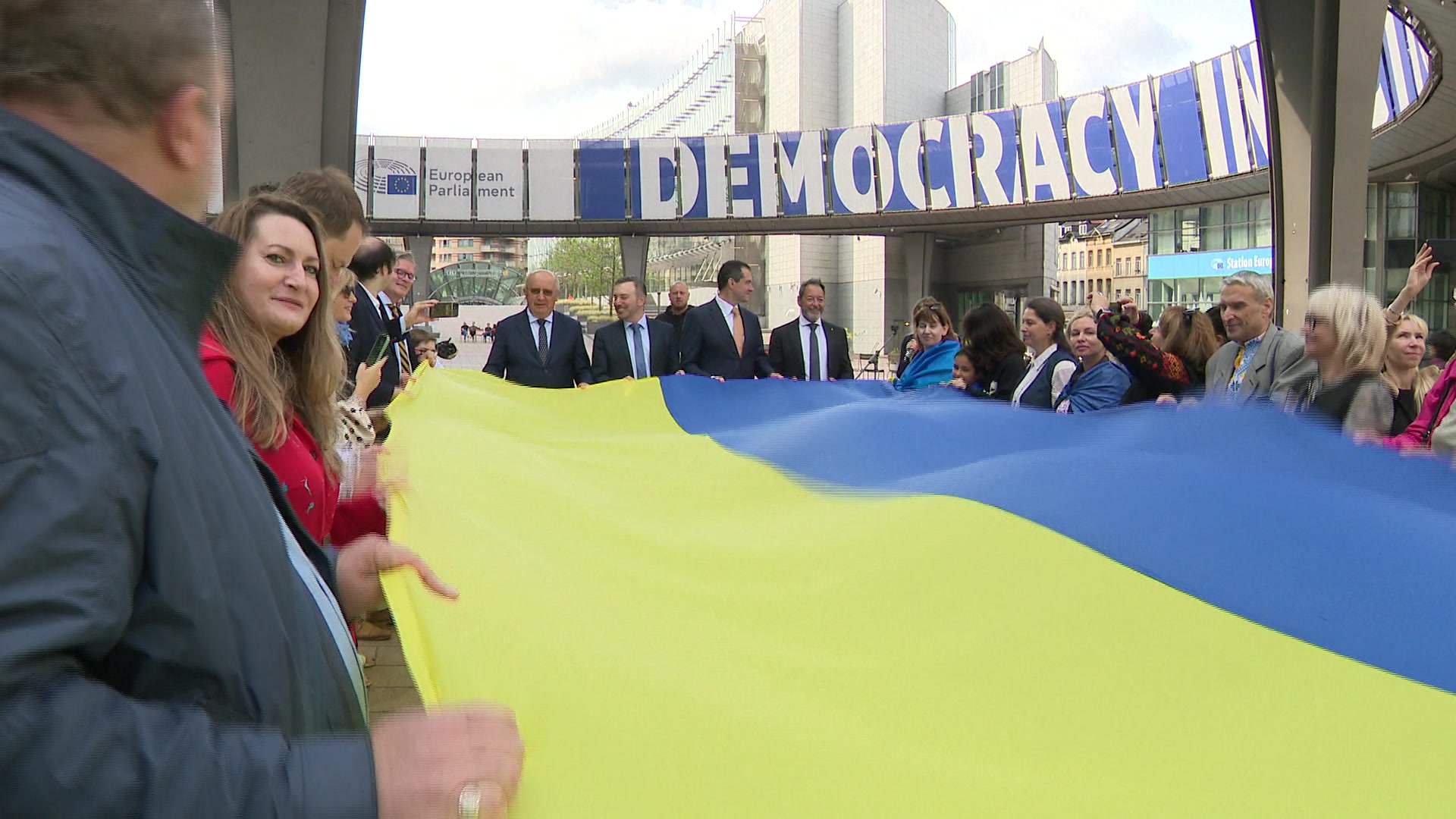 Anniversary of the Ukrainian Independence Day 2025: extracts from the ceremony and the unfurling of a Ukrainian 30-metres flag